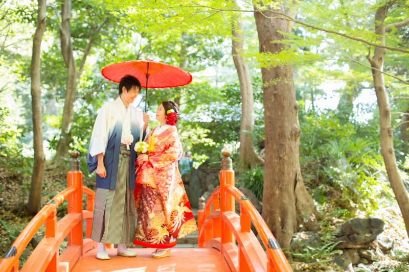 ヘッドドレスもブーケも和傘も毛氈も無料お貸出し