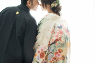 【2着目お着物プレゼント♪ドレス＆白無垢と色打掛でたっぷり撮影】ドレスも和装も楽しめる洋装ロケーション&和装スタジオプラン
