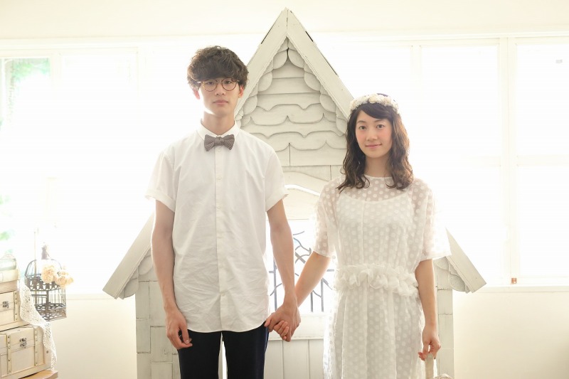 【私服でカジュアルにお洒落なエンゲージメントフォトが撮れる!】STUDIO撮ろうよ エンゲージメントプラン