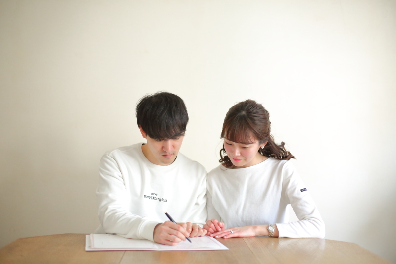 【私服でカジュアルにお洒落なエンゲージメントフォトが撮れる!】STUDIO撮ろうよ エンゲージメントプラン