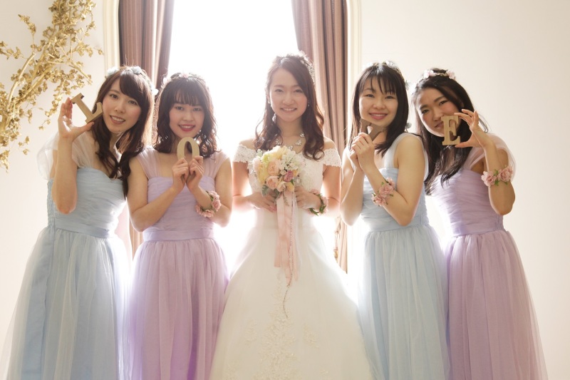 みんなでわいわい ブライズメイドフォト 撮影日 17年3月11日 青山 表参道 ブライダルハウスtutu 青山店 東京都でフォトウェディング探すならphotorait