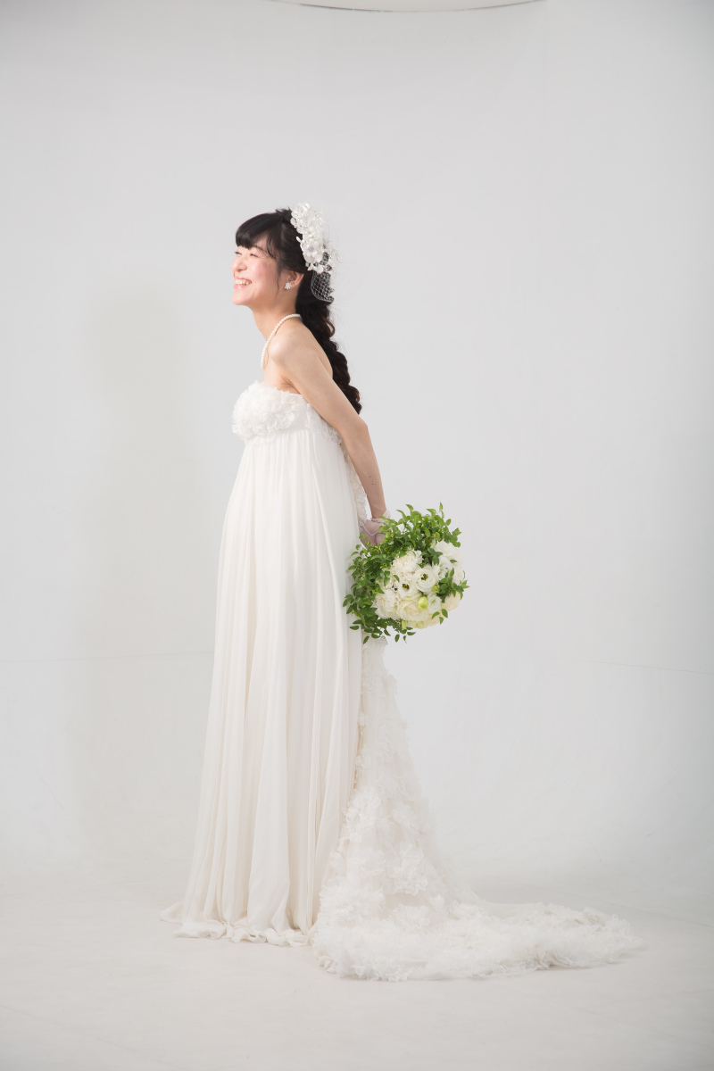 横から撮影すると…