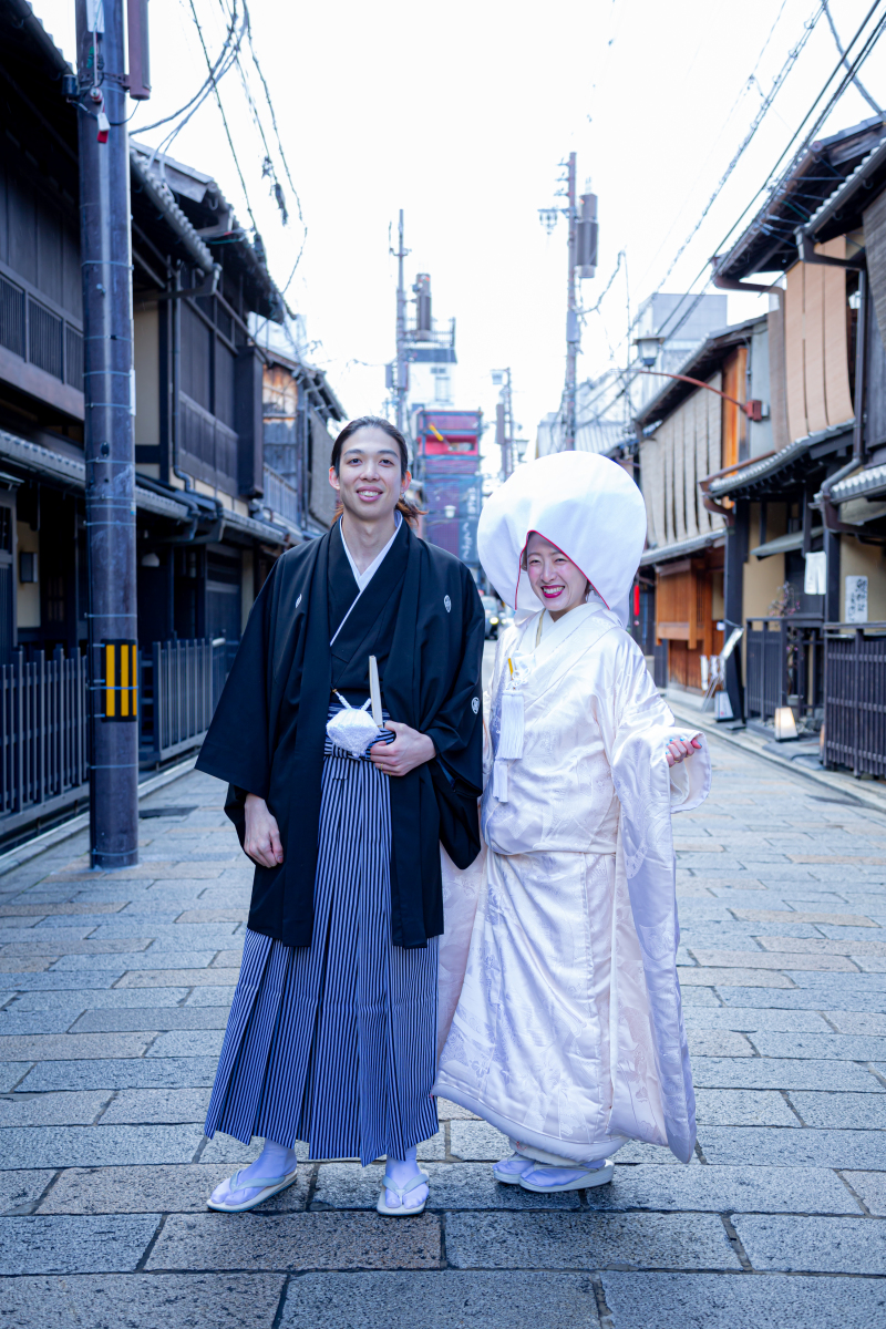 綿帽子をつけて