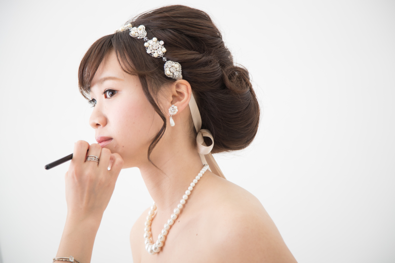 1着目は白のドレスで