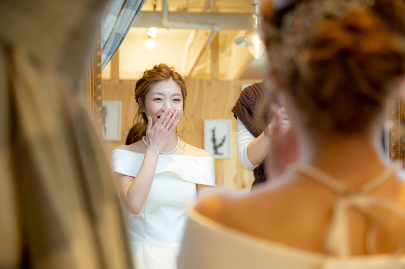 まずはメイクシーンから