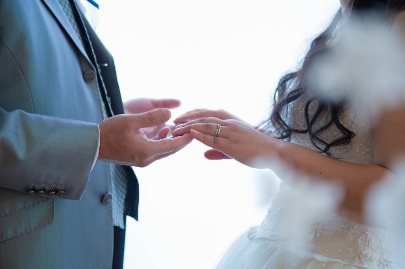 手を取り合って♡