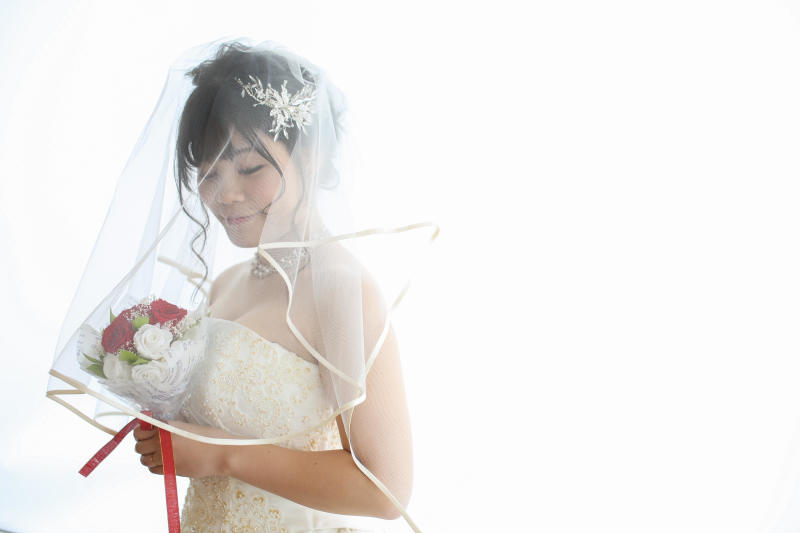 ベール越しのカット