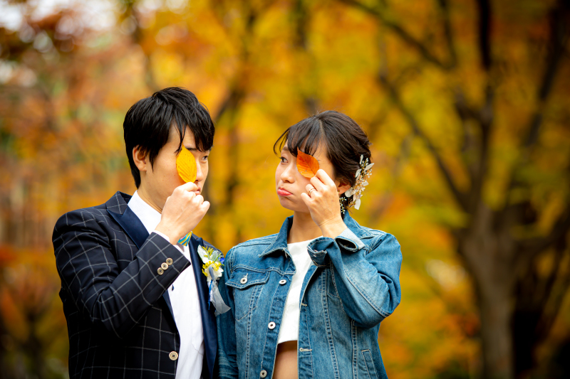 赤もみじと黄色のもみじ