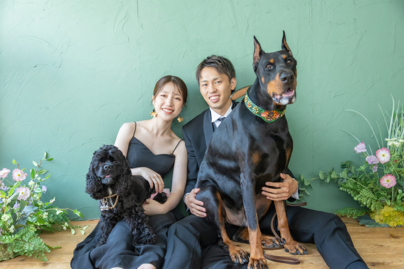 ブラックドレスでカジュアルに