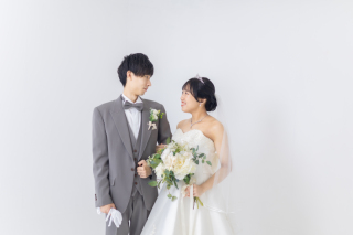 スタジオで和装 &times; 洋装