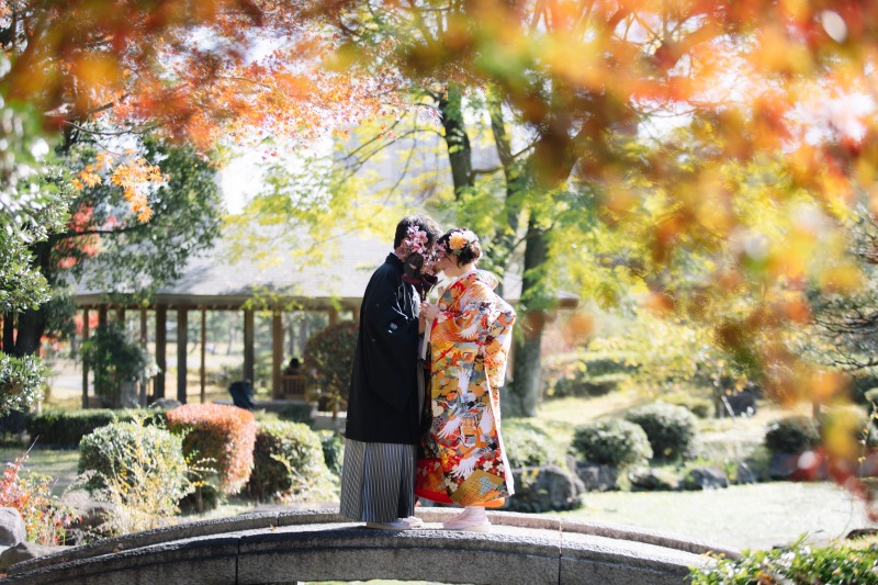 和装で紅葉ロケーション撮影