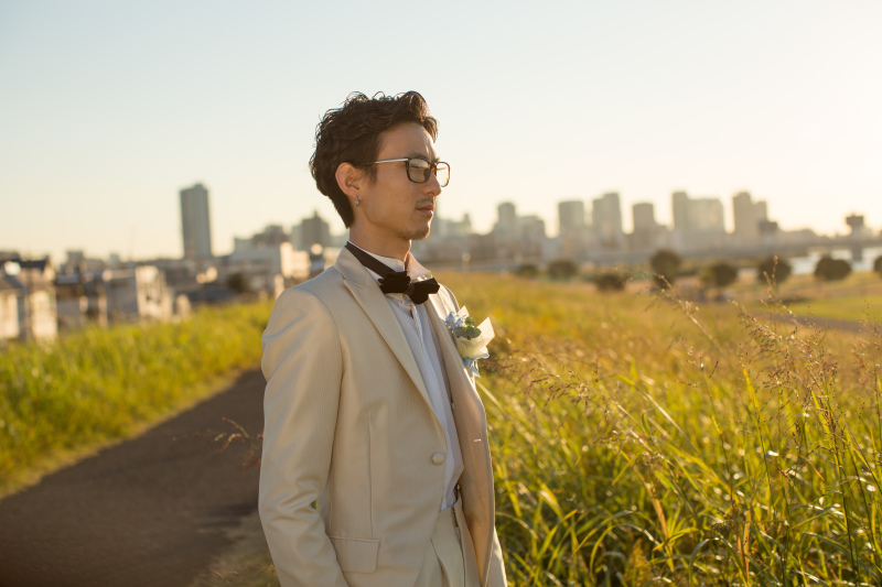 明日を見つめる新郎さま