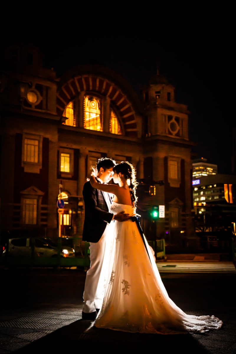 中央公会堂をバックに