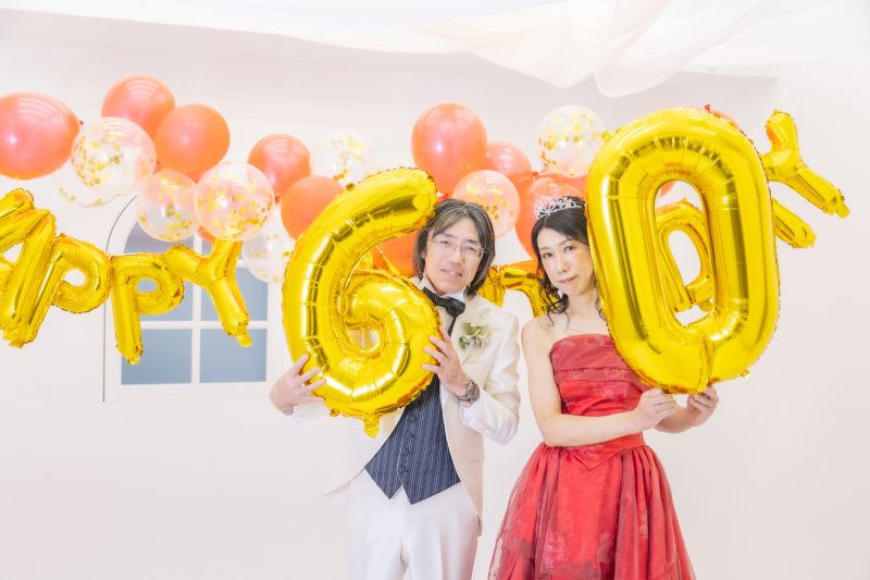 還暦は真っ赤なドレスで