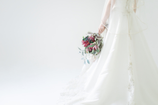 お衣裳のご試着無料!10月・11月のご相談・お打ち合わせのご予約で新作のお衣裳もご試着可能♪