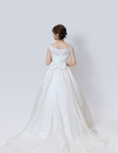 ウエディングドレス：A-5