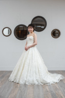 ウエディングドレス： A-3