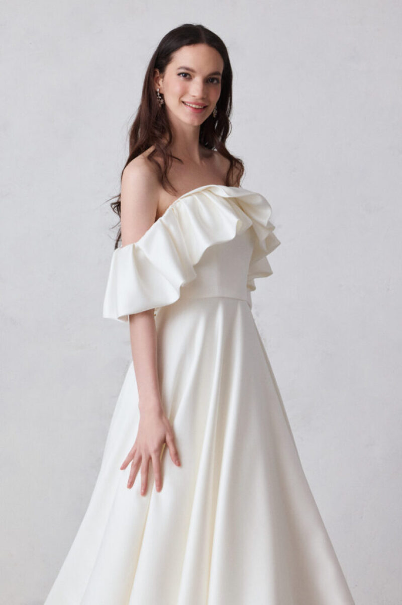 ウエディングドレス：A-19