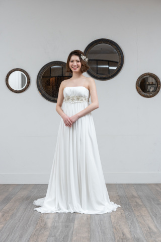 ウエディングドレス：E-４