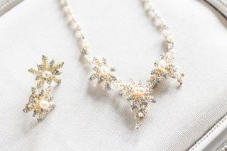 イヤリング：２２　ネックレス：９