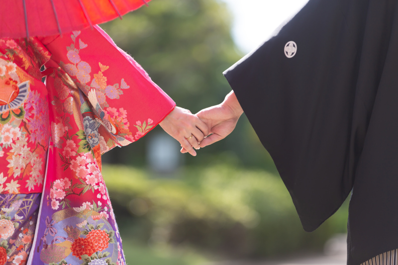 定番の手繋ぎショット