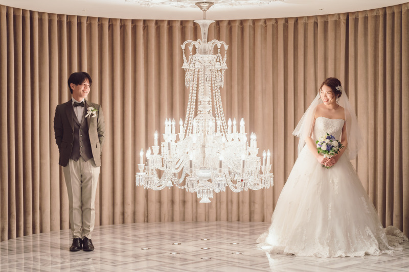 ご家族と一緒に挙式風撮影！館内洋装フォト＊