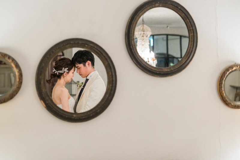 鏡越しのショット