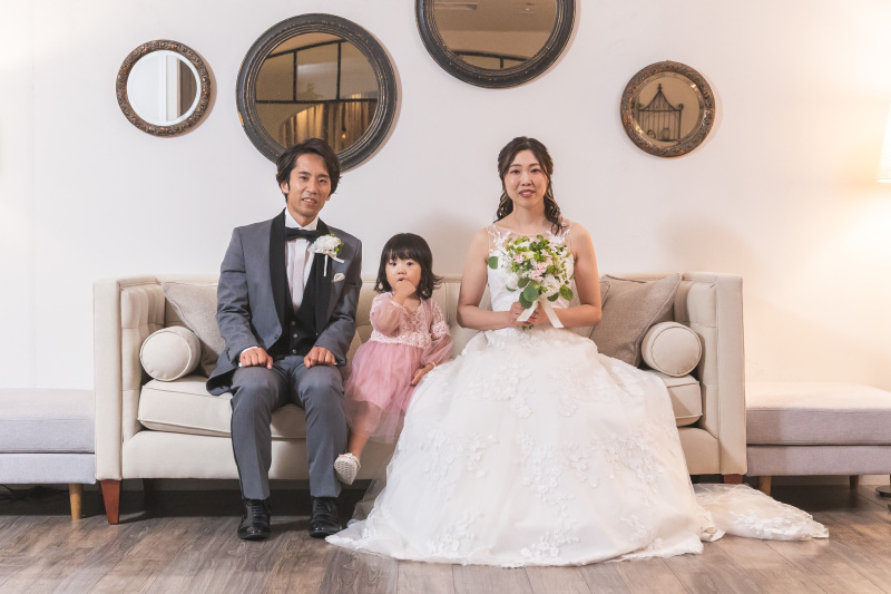 ソファで3人集合して撮影スタート