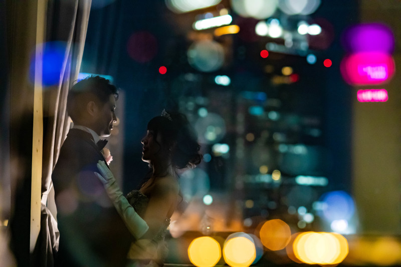 夜景をバックに幻想的なお写真に。。。