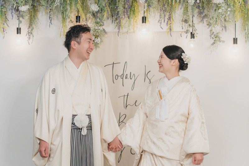 手を繋いで仲良しショット♡