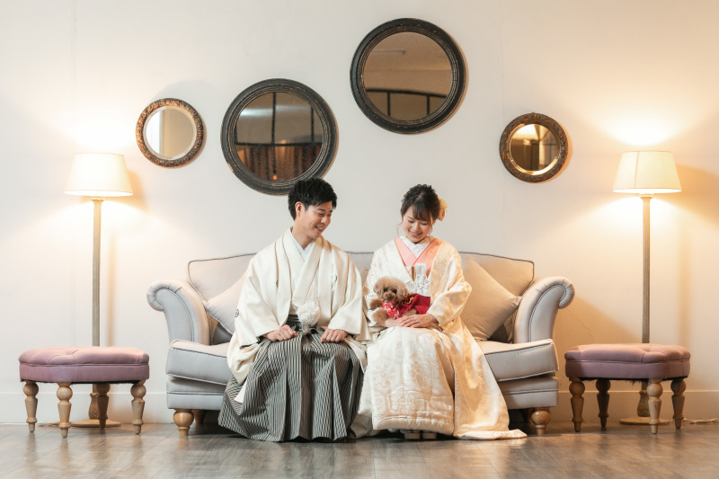 まずはソファから