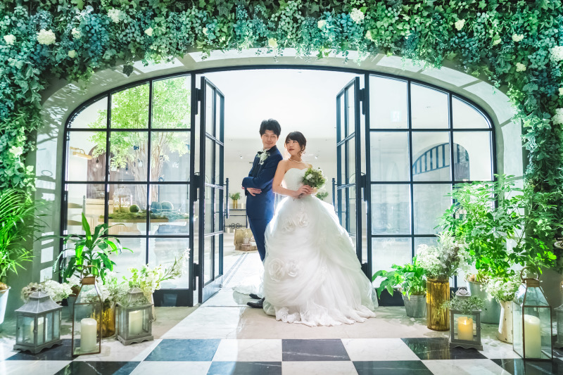 エントランスはグリーンが鮮やかなスポット