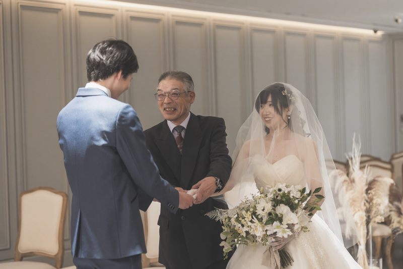 新郎様へバトンタッチ！