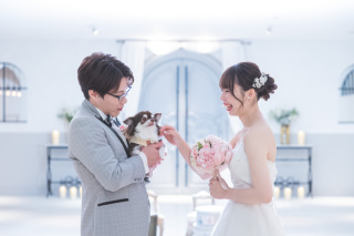 光を纏うふたりと　小さな家族