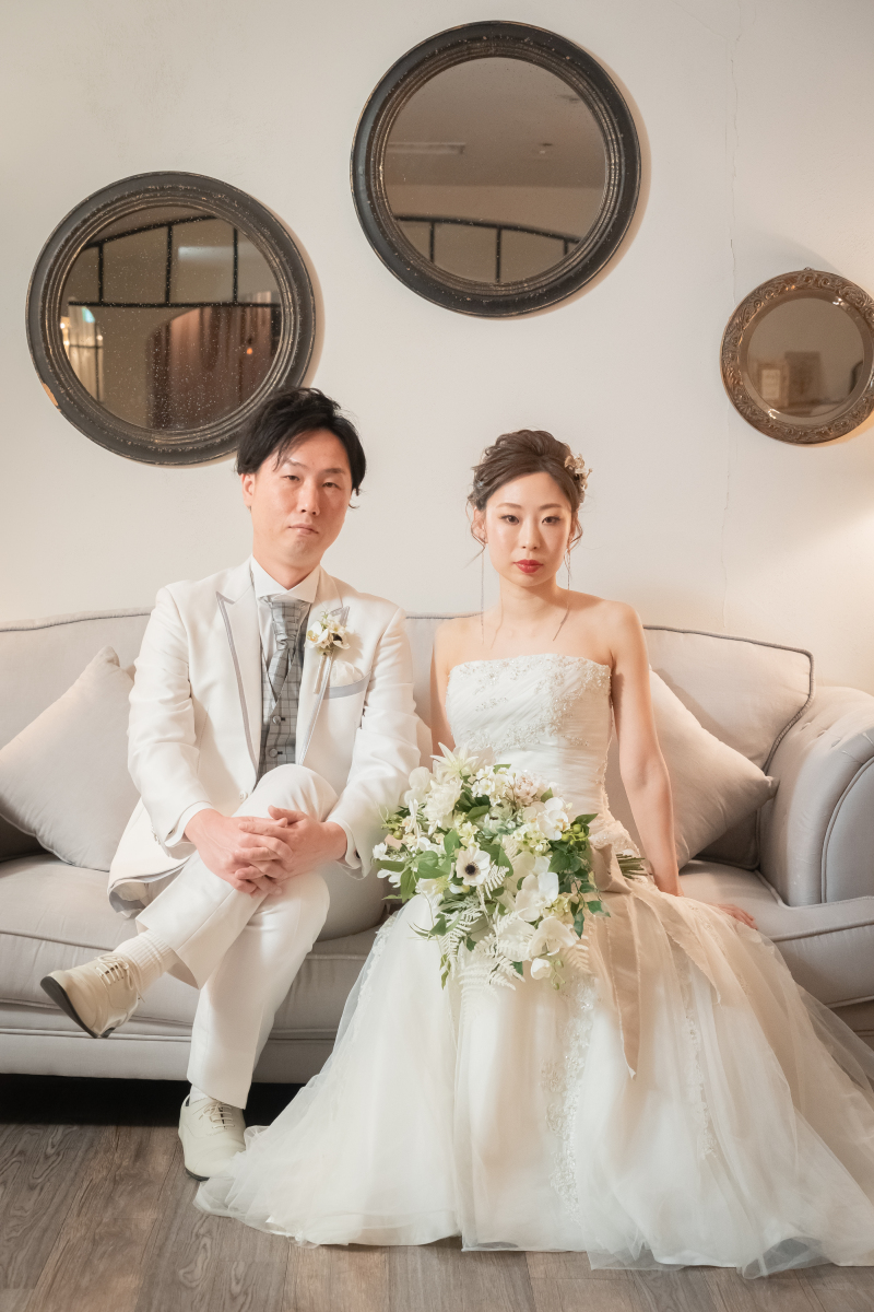 クールな表情も