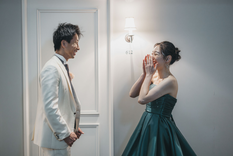 深みのあるモスグリーンに包まれて