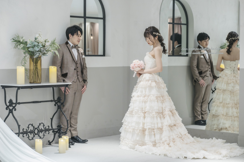 チャペル前の鏡にて