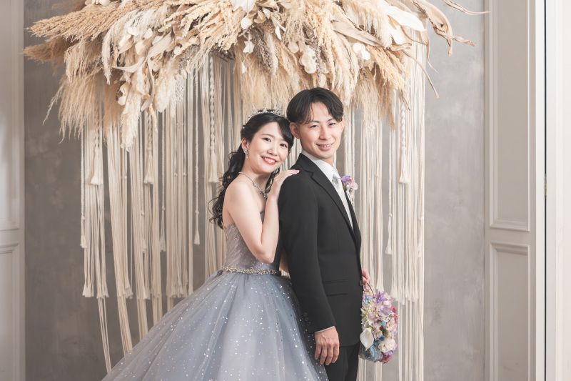 異なるウォールデザインのフォトブースにて