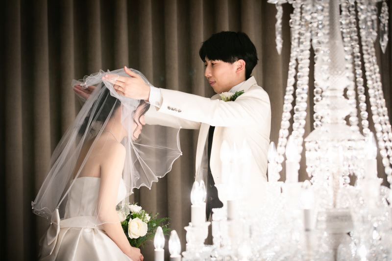 新郎様からのベールアップ。。。