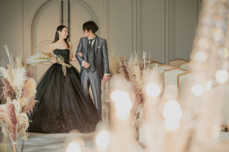 エスコートされながら...