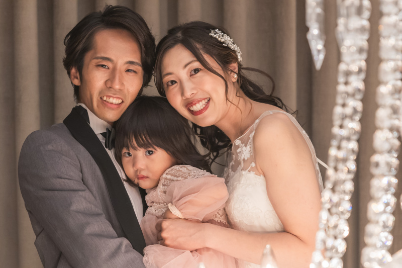 お子様とご一緒に仲良く家族フォトウエディング♪ 館内洋装プラン