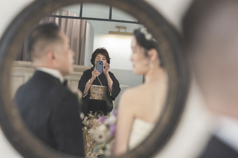 お二人の様子を・・・