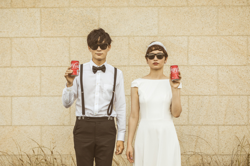 サングラスをして