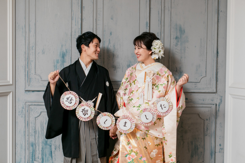 シンプルな背景で