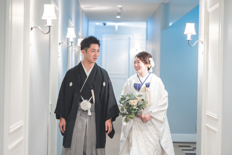 日本の伝統衣装に身を包んだおふたりの登場✦