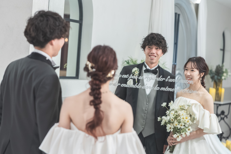 鏡に映る　もうひとつの物語