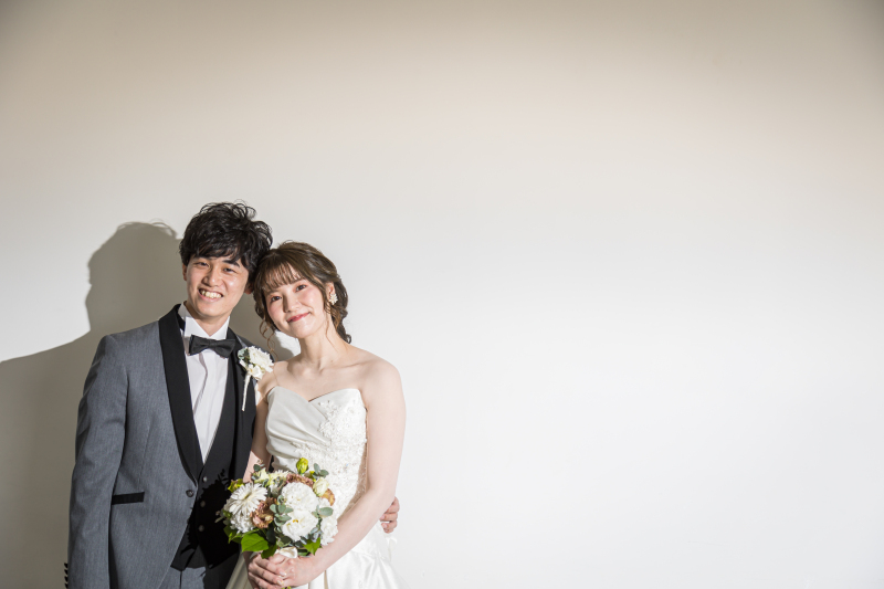 ゲストに見守られながらフォトウエディング 