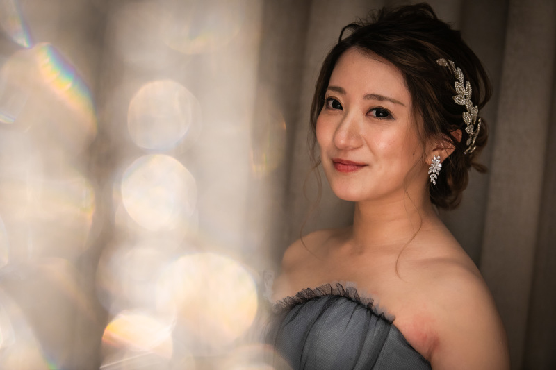 チャペルでシャンデリア越しに素敵カット!