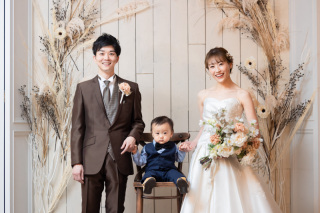 ドレス2着で家族と一緒に♡館内洋装撮影