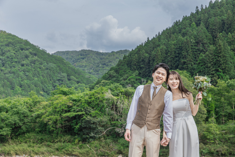 森の中でロケーションフォト